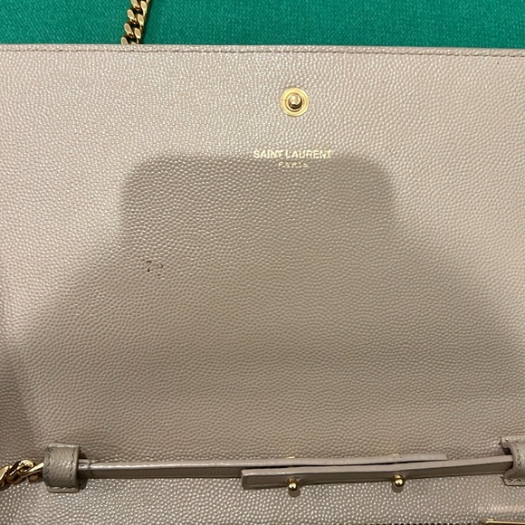 Kate Medium YSL Crossbody Bag in Grained Leather - Picture 5 of 7